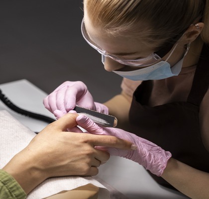 manicure diseño de uñas Your Beauty Colombia (2)